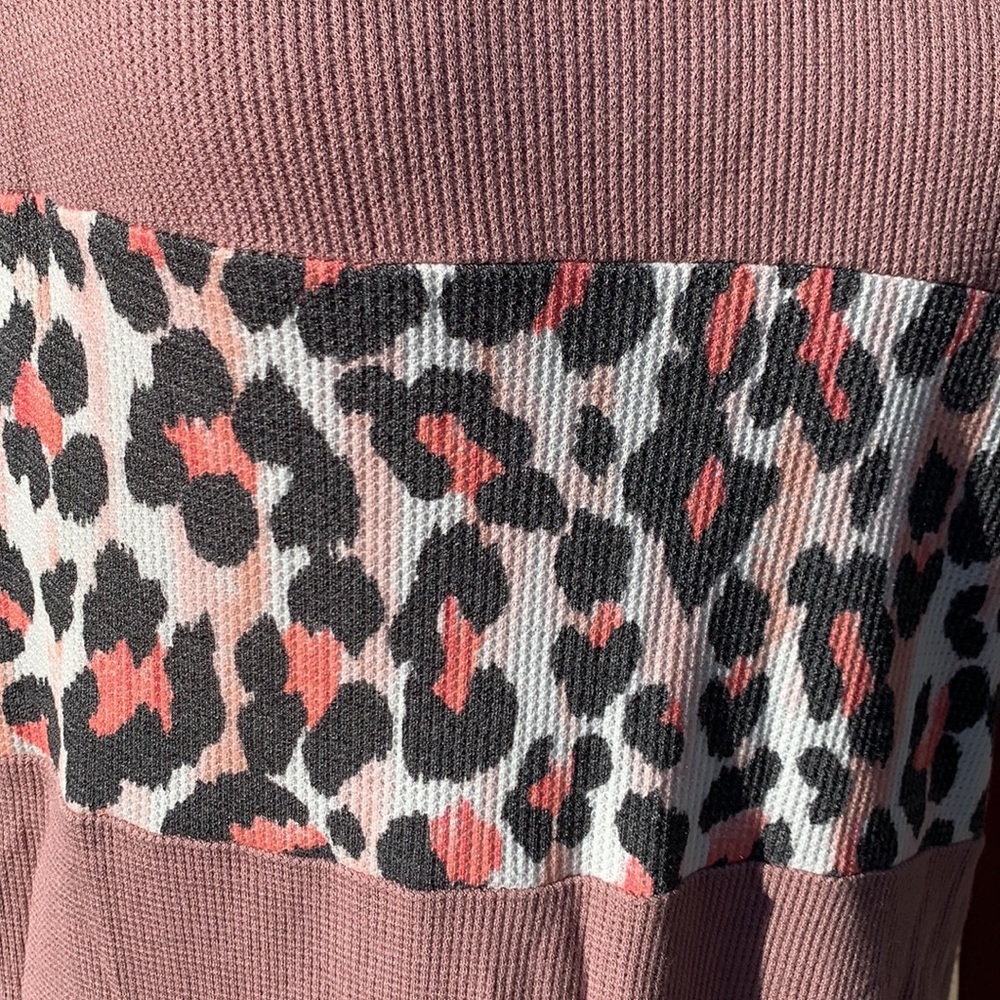 ❌DONATED❌Mauve Blush Pink Cheetah Detail Waffle Tunic Top - Picture 7 of 12